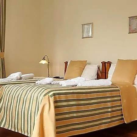 Nocleg ze śniadaniem Stella Maris 4*